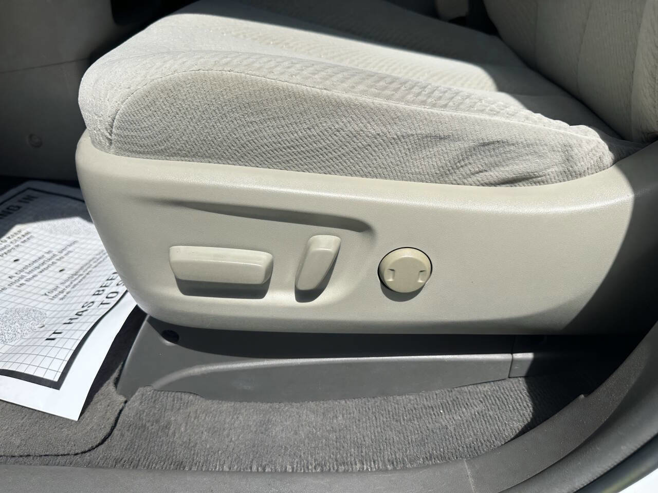 Used 2011 Toyota Sienna LE image 11