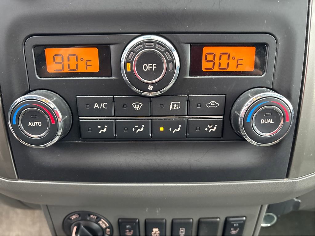 Used 2015 Nissan Frontier SL image 31