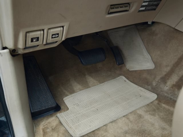 Used 2002 Toyota Land Cruiser AWD/4WD image 17