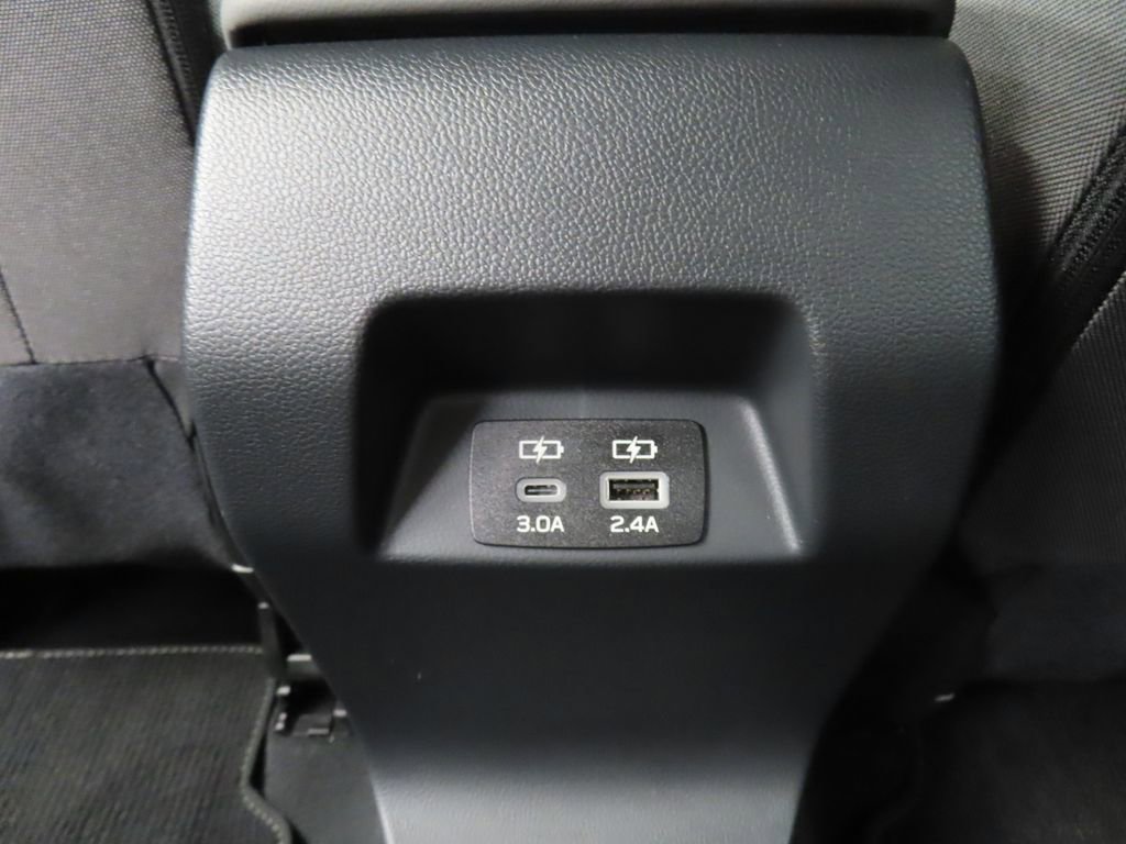 Used 2025 Subaru Crosstrek 2.0i Premium image 11