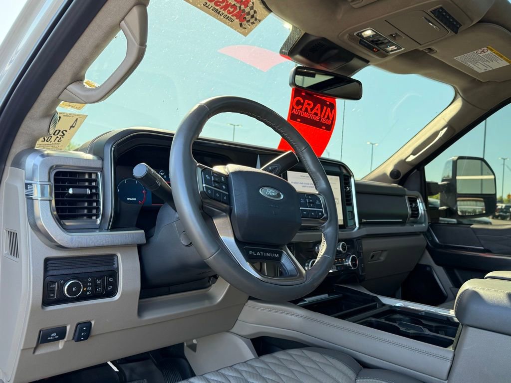 Used 2025 Ford F250 Platinum w/ Platinum Plus Package image 11