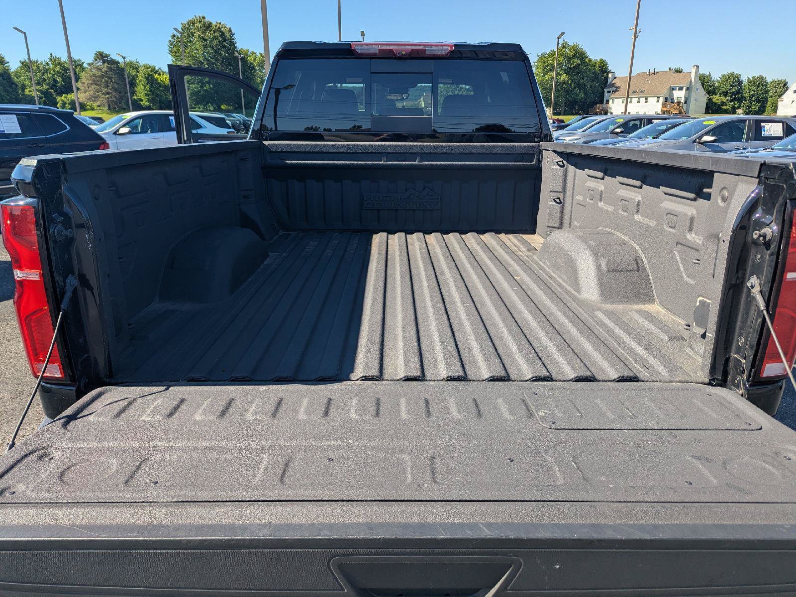 Used 2024 Chevrolet Silverado 2500 High Country w/ Technology Package AWD/4WD image 27
