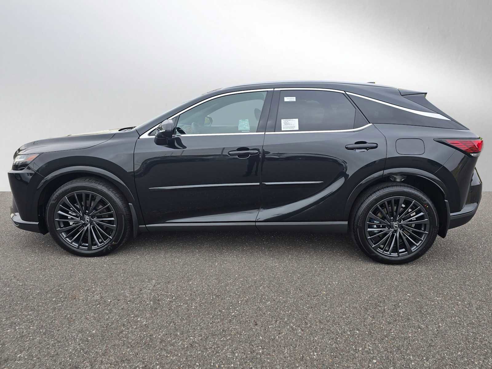 New 2026 Lexus RX 450h AWD image 6