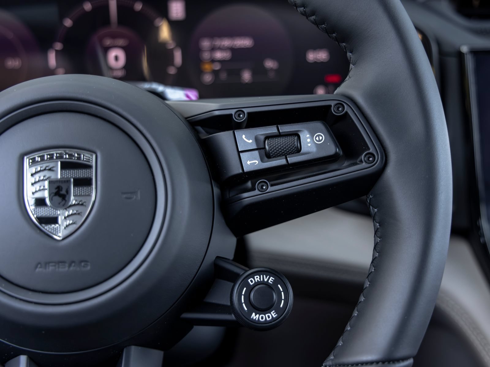 New 2026 Porsche Cayenne Turbo AWD/4WD image 31