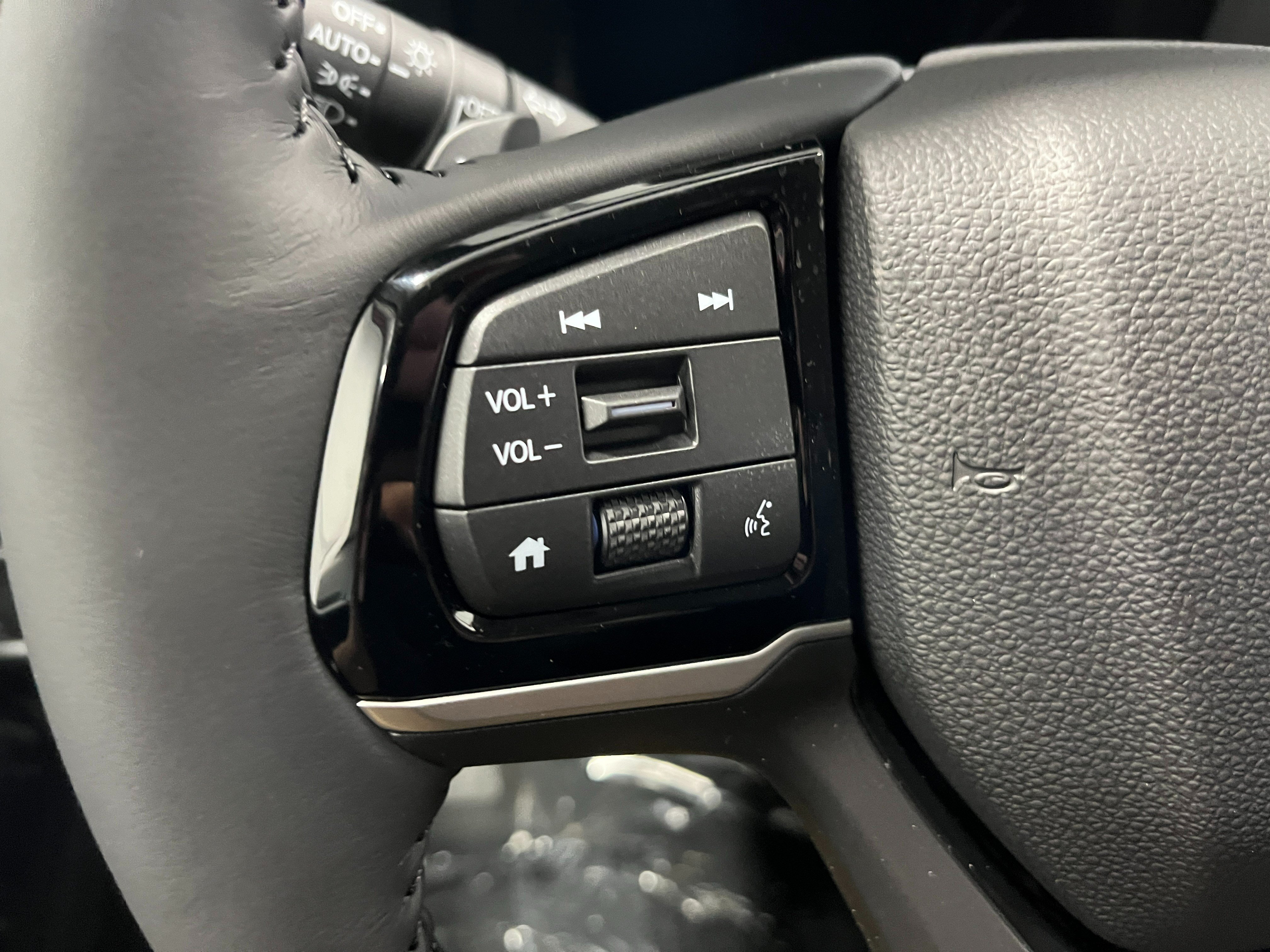 New 2026 Honda Odyssey Touring image 17
