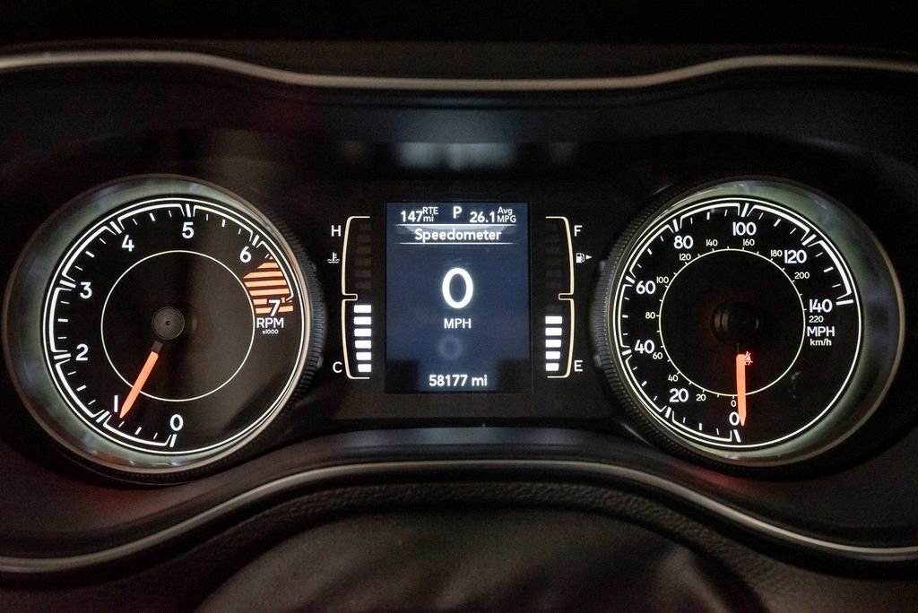 Used 2021 Jeep Cherokee Latitude Plus image 14