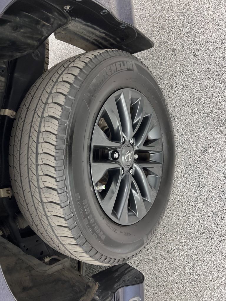 Used 2023 Lexus GX 460 Premium w/ Premium Plus Package image 8