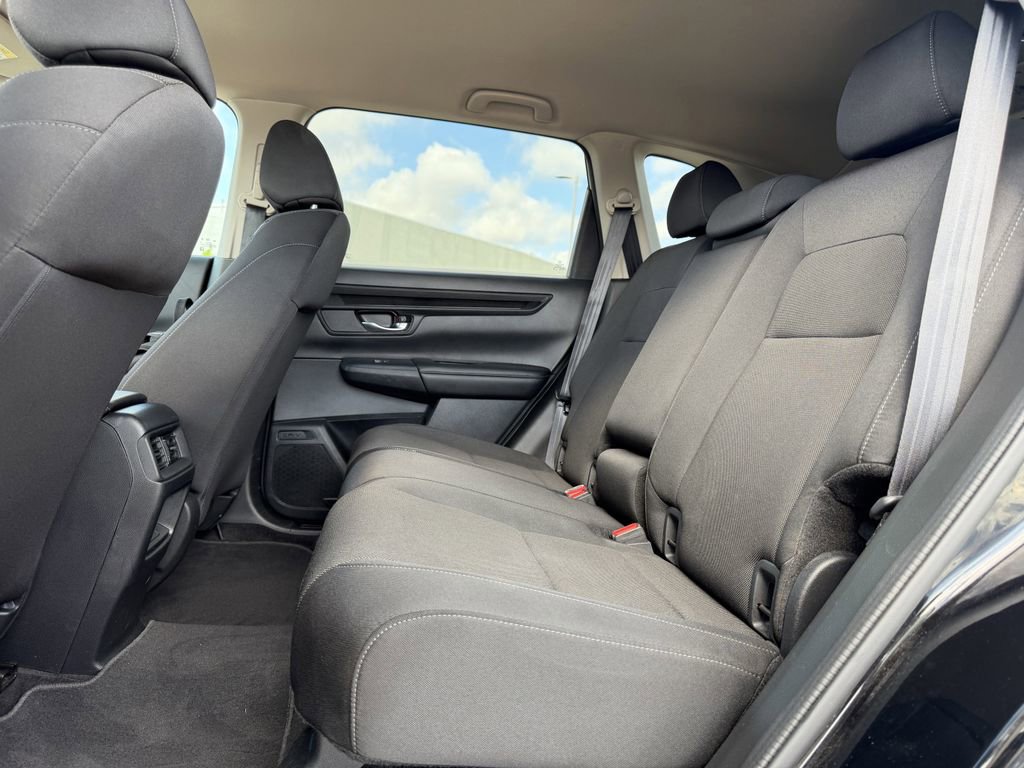 Used 2025 Honda CR-V LX image 28