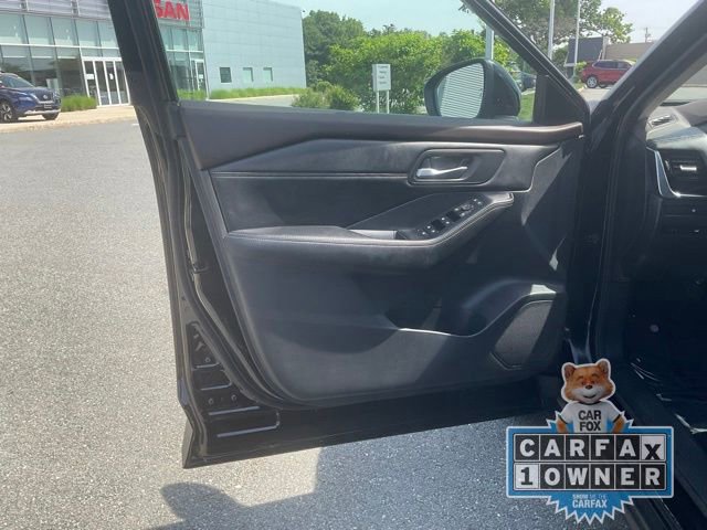 Certified 2022 Nissan Rogue SV w/ SV Premium Package AWD/4WD image 11