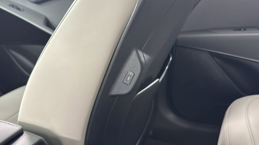 New 2025 Kia Niro EX Touring image 35