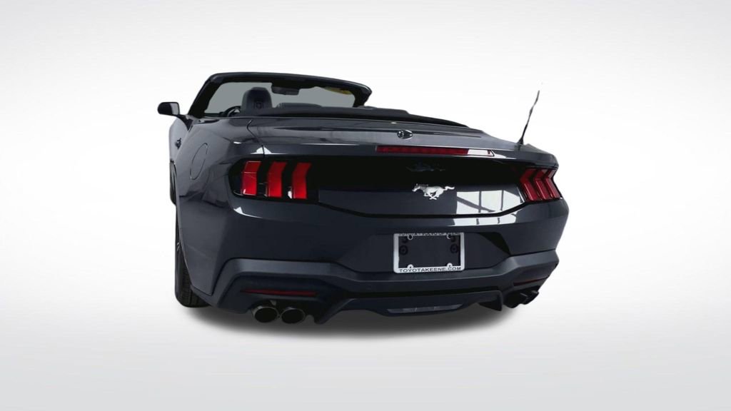 Used 2024 Ford Mustang Convertible image 21
