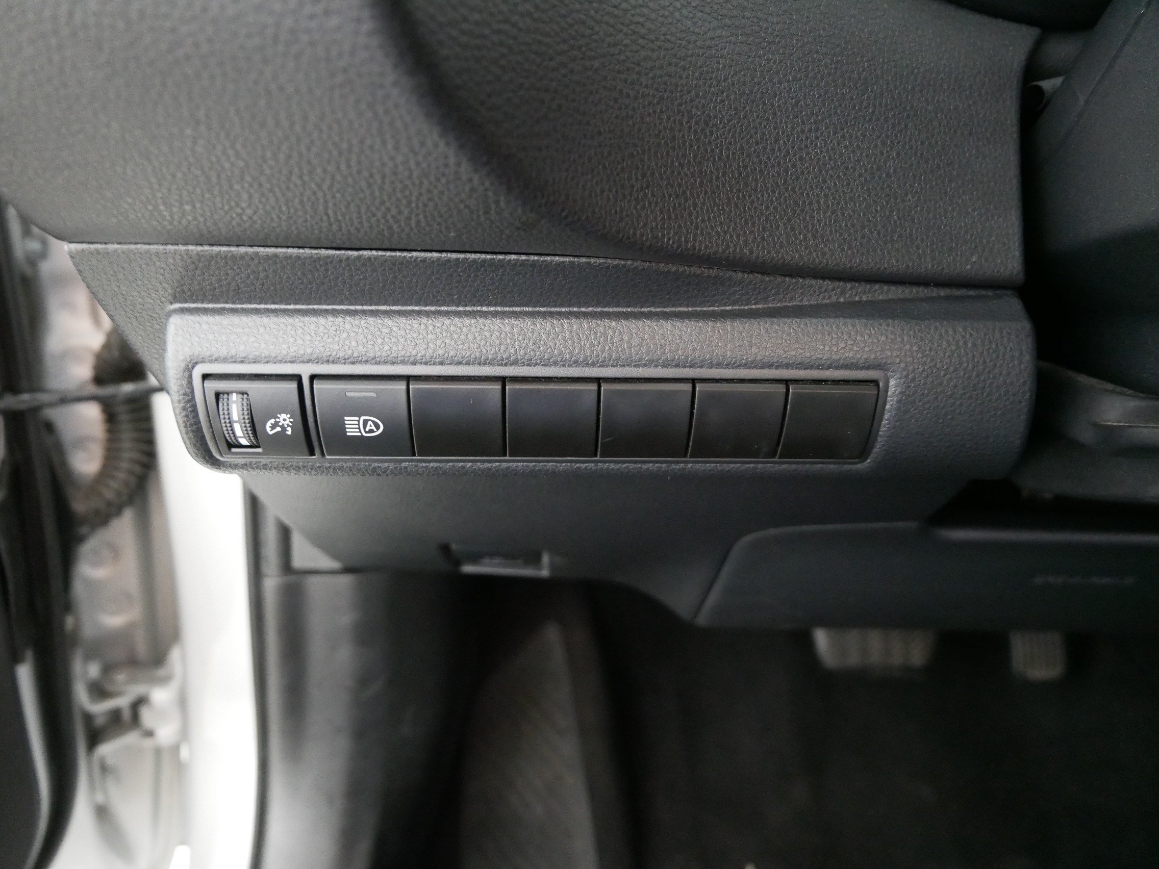 Used 2024 Toyota Corolla LE FWD image 26