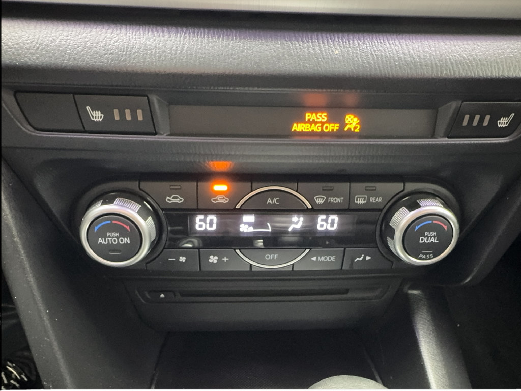 Used 2015 MAZDA MAZDA3 s Touring FWD image 46