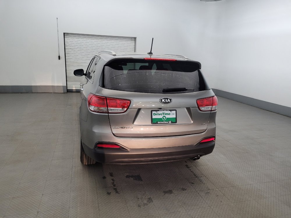 Used 2017 Kia Sorento AWD image 6