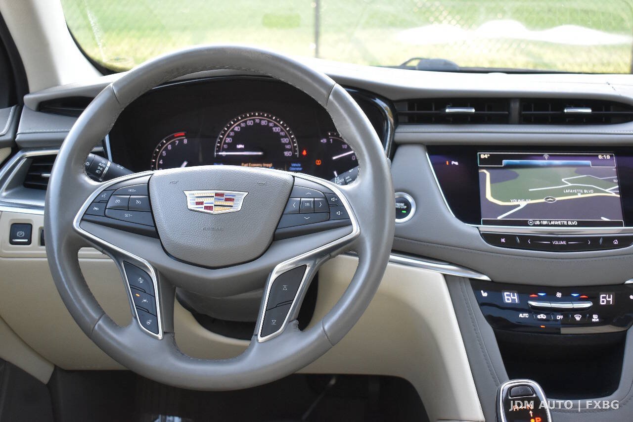Used 2017 Cadillac XT5 Luxury w/ Driver Awareness Package AWD/4WD image 20