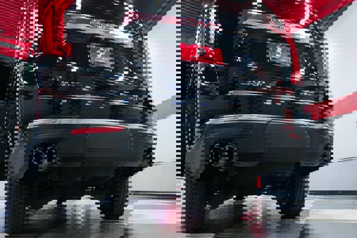 Used 2022 GMC Yukon XL Denali image 35