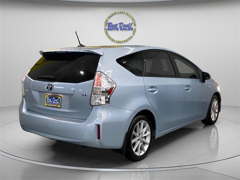 Used 2014 Toyota Prius V Five image 5