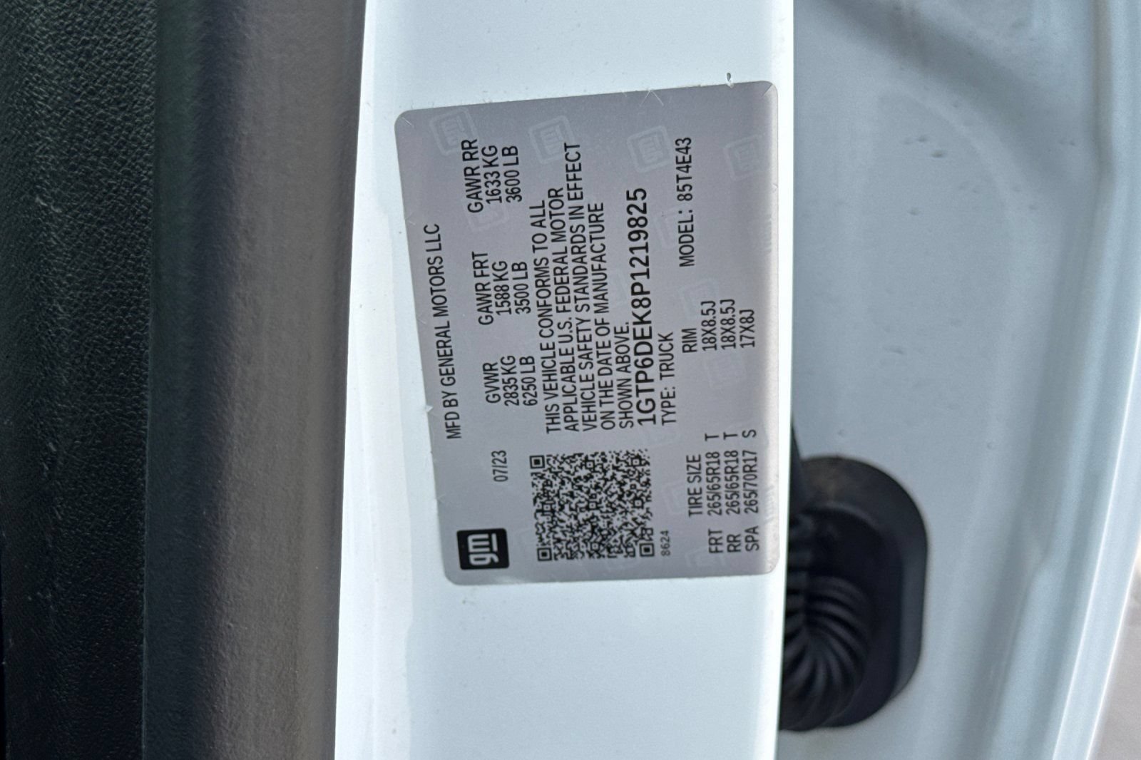 Certified 2023 GMC Canyon AT4 w/ AT4 Premium Package AWD/4WD image 28