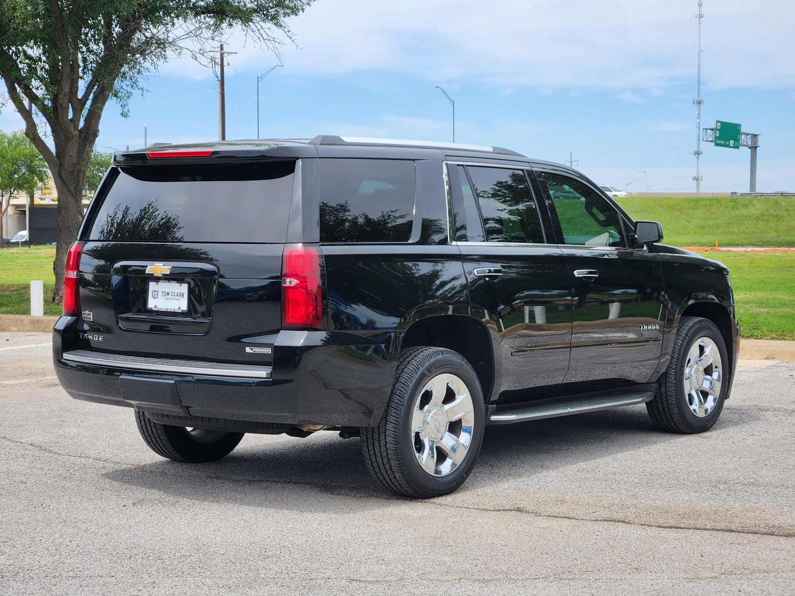 Used 2018 Chevrolet Tahoe Premier AWD/4WD image 5