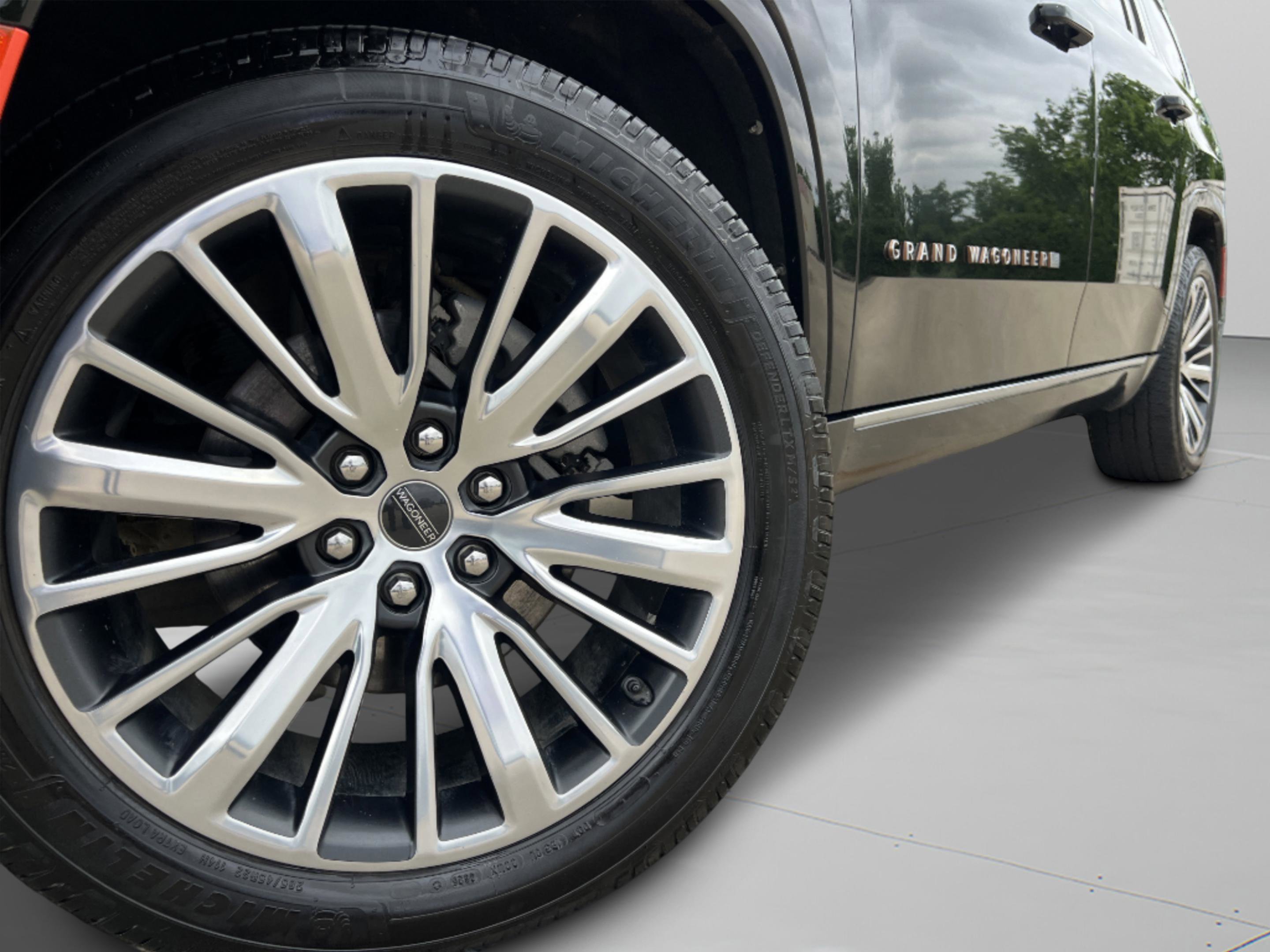 Used 2022 Jeep Grand Wagoneer Series III image 38