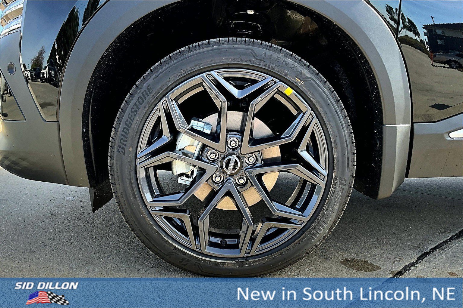 New 2025 Nissan Kicks SR image 11