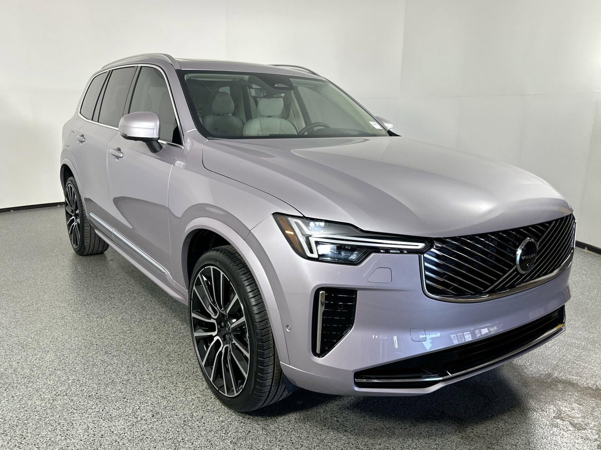 New 2026 Volvo XC90 B6 Ultra image 3
