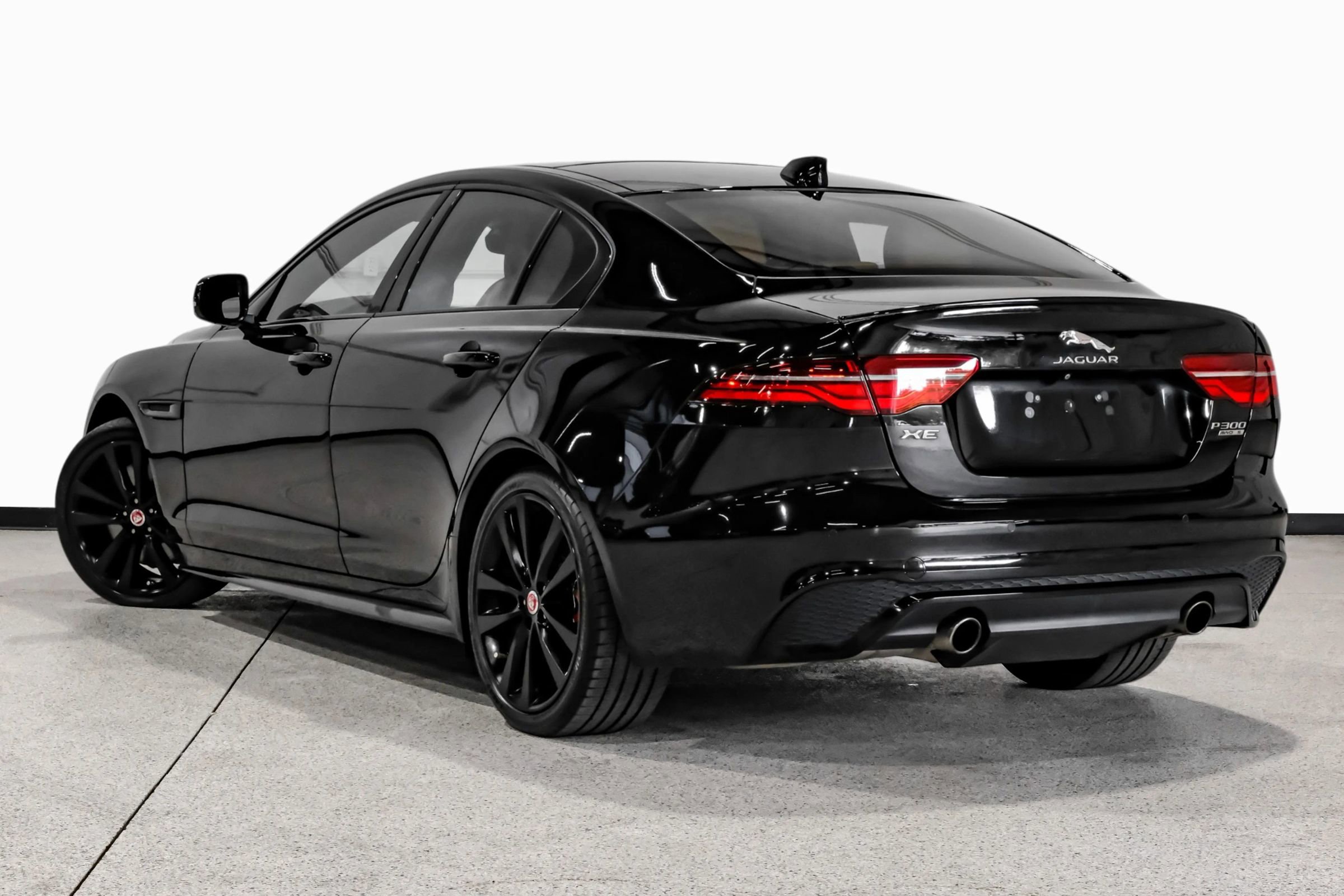 Used 2020 Jaguar XE R-Dynamic S AWD/4WD image 8