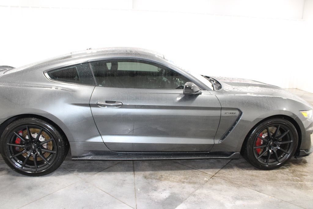 Used 2016 Ford Mustang Shelby GT350 w/ Technology Package RWD image 11