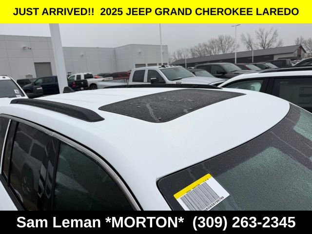 New 2025 Jeep Grand Cherokee Laredo w/ Luxury Tech Group I image 7