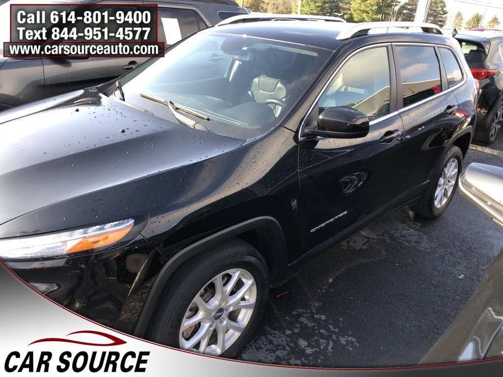 Used 2018 Jeep Cherokee Latitude Plus w/ Cold Weather Group image 9
