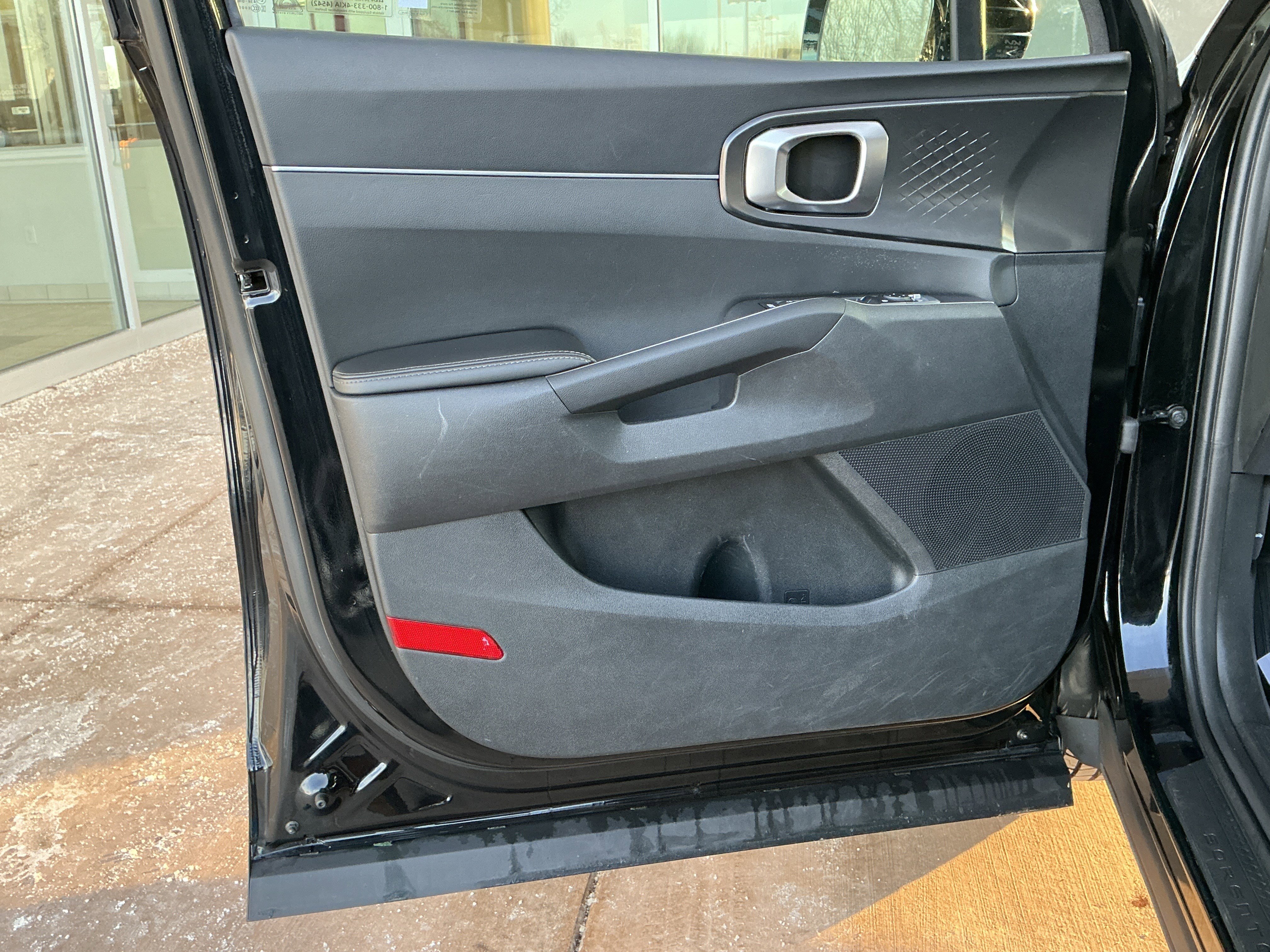 Used 2024 Kia Sorento S image 14