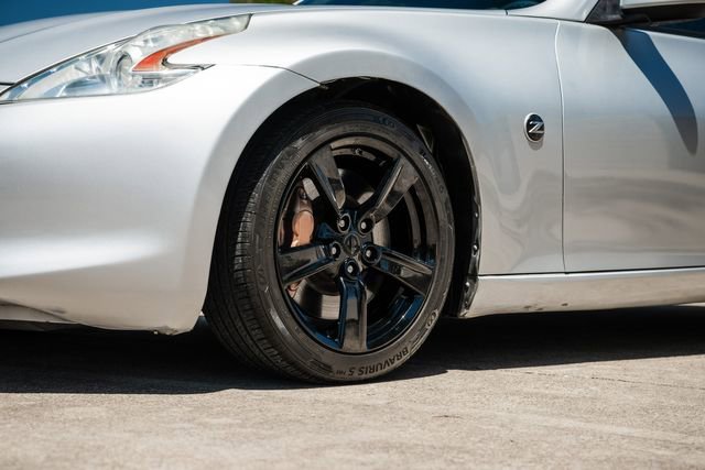 Used 2009 Nissan 370Z Touring w/ Sport Pkg image 52