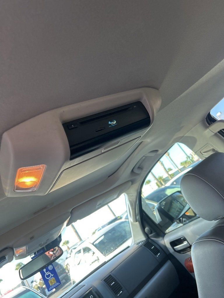 Used 2019 Toyota Sequoia Platinum image 3