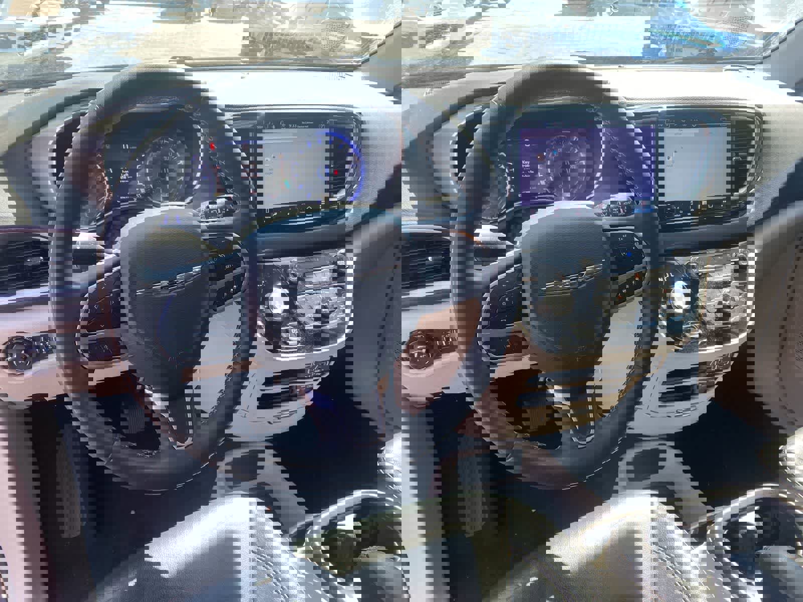 Used 2022 Chrysler Pacifica Touring-L FWD image 10