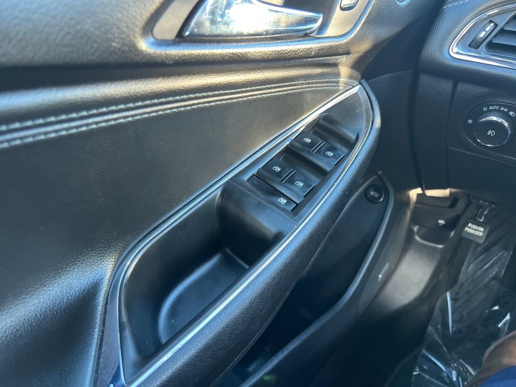 Used 2016 Chevrolet Cruze Premier image 11