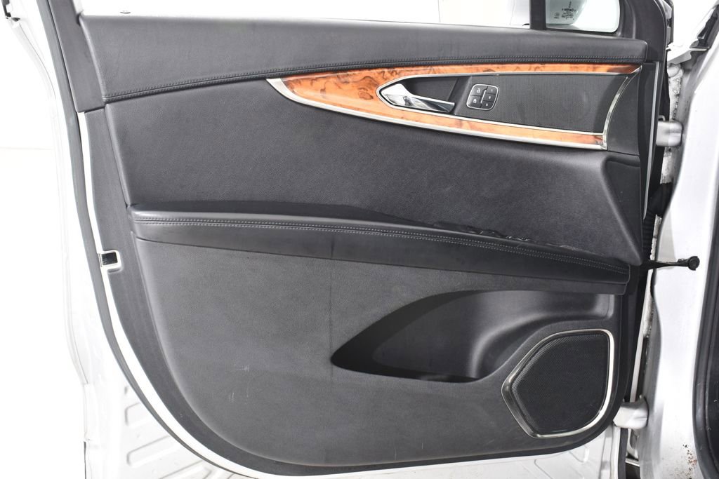 Used 2016 Lincoln MKX Reserve w/ Climate Package image 19