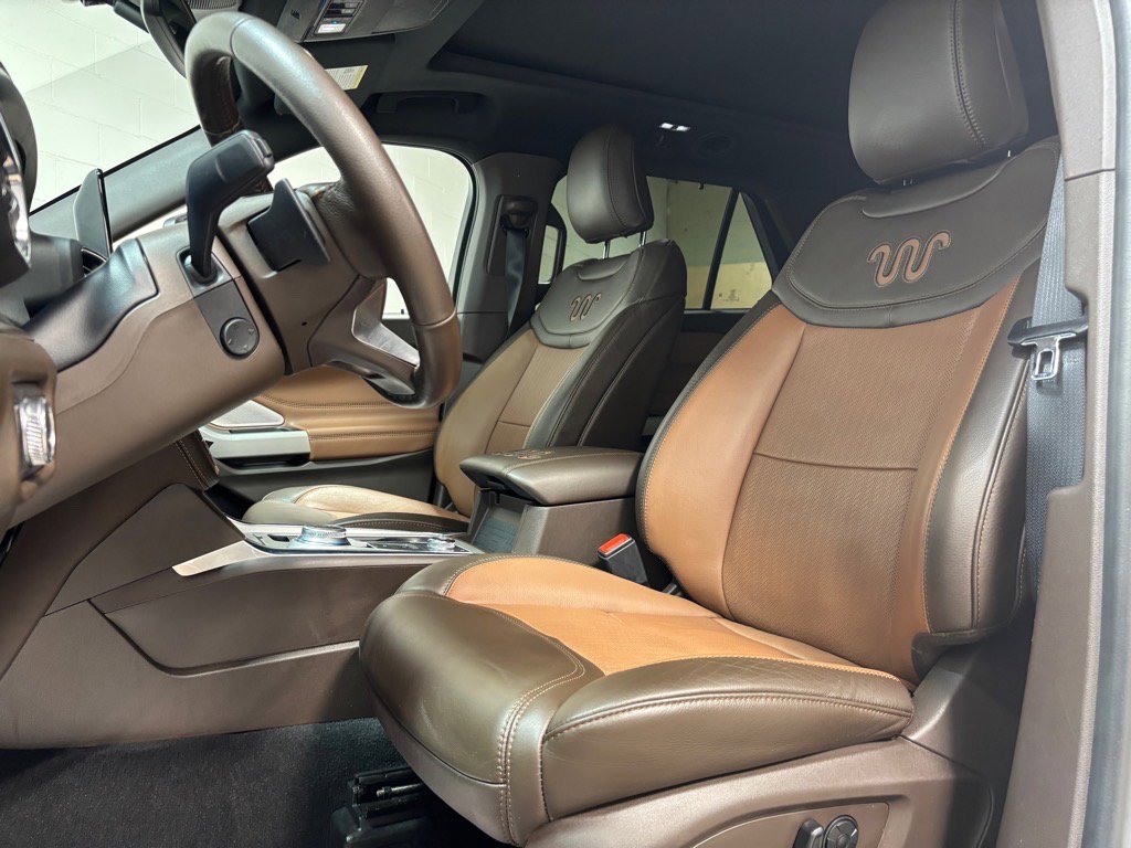 Used 2021 Ford Explorer King Ranch w/ Premium Technology Package image 22