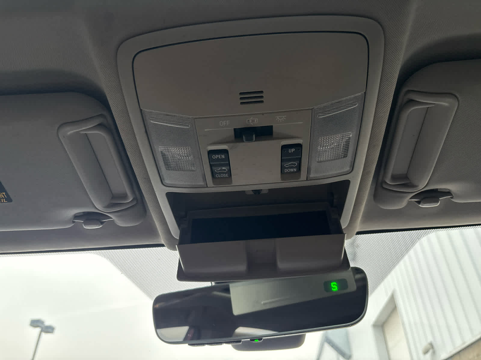 Used 2018 Toyota RAV4 Limited image 33