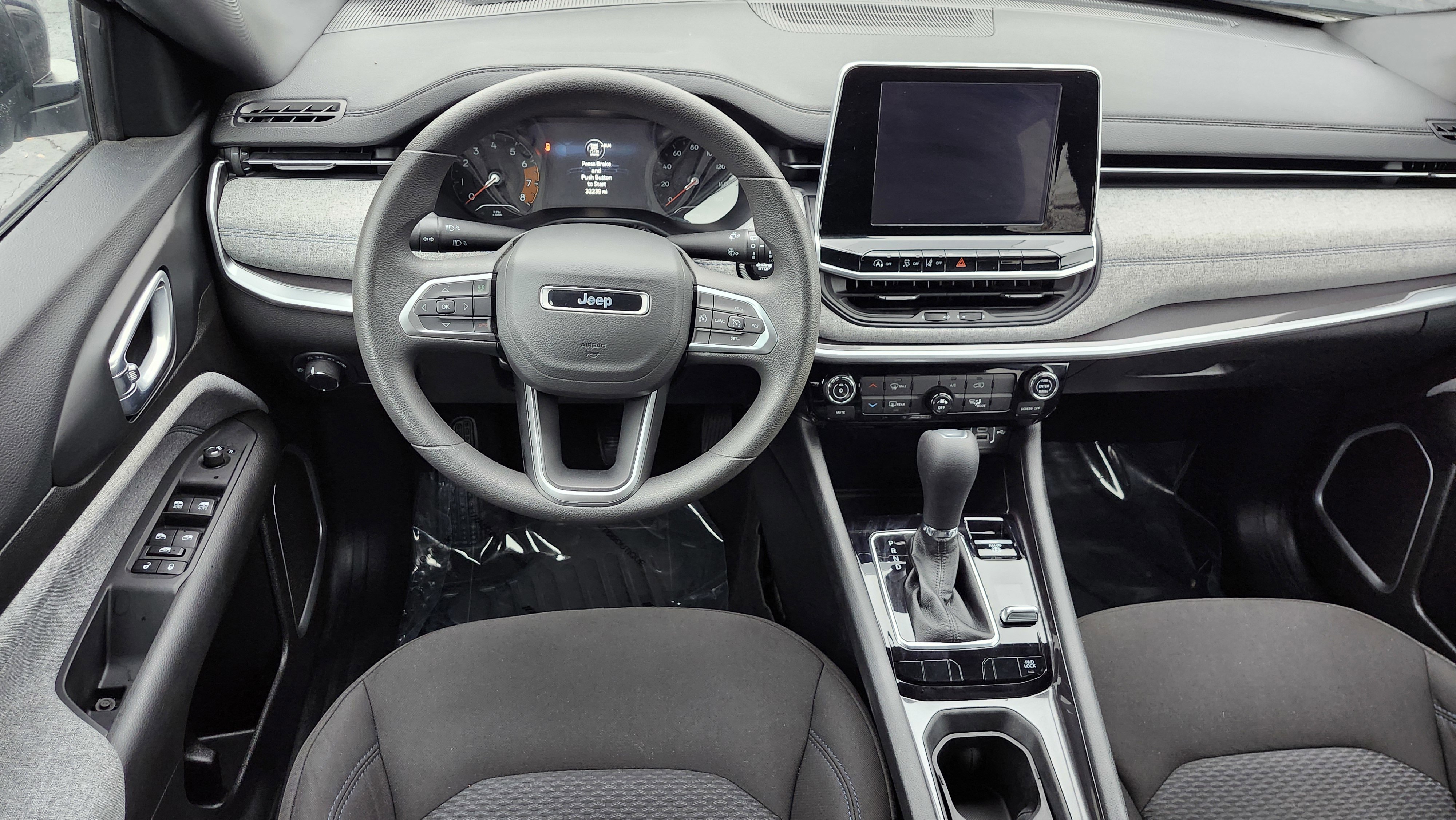 Used 2025 Jeep Compass Sport image 18