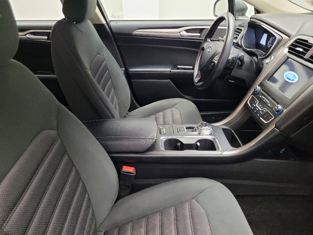Used 2017 Ford Fusion SE w/ Fusion SE Technology Package FWD image 21
