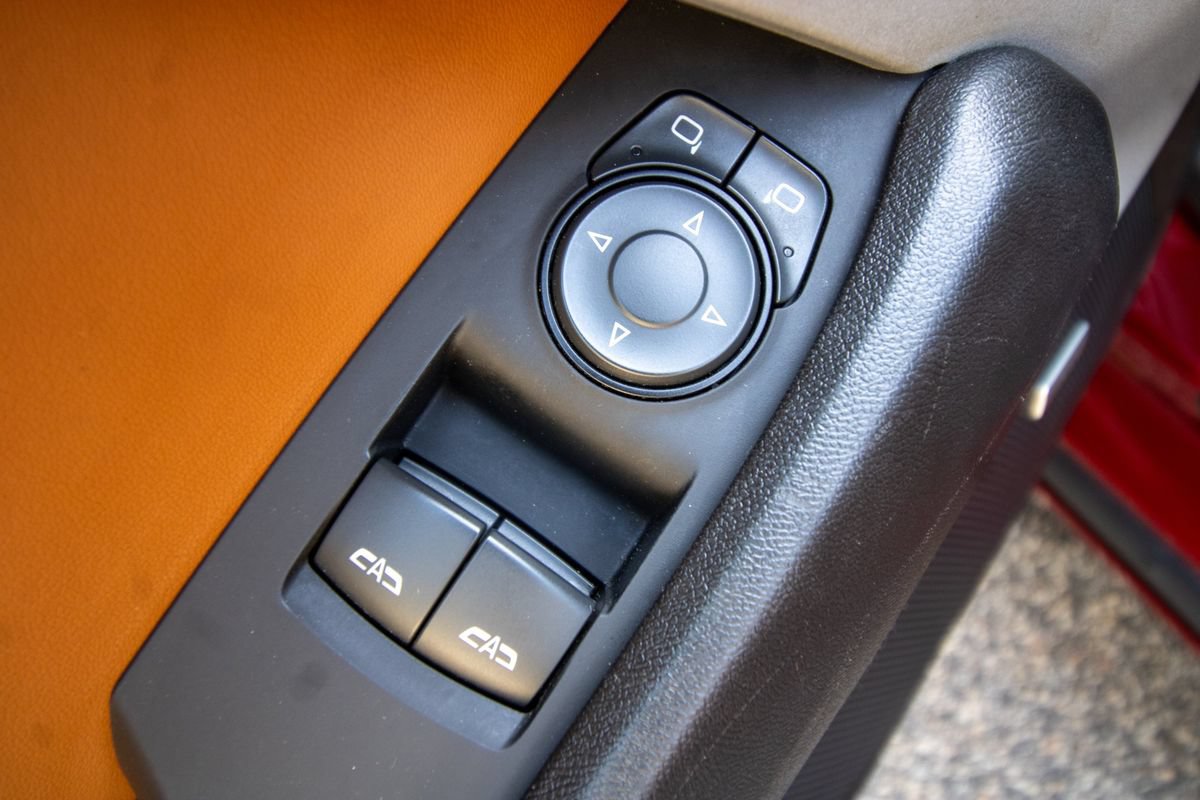 Used 2021 Chevrolet Camaro LT w/ RS Package RWD image 11