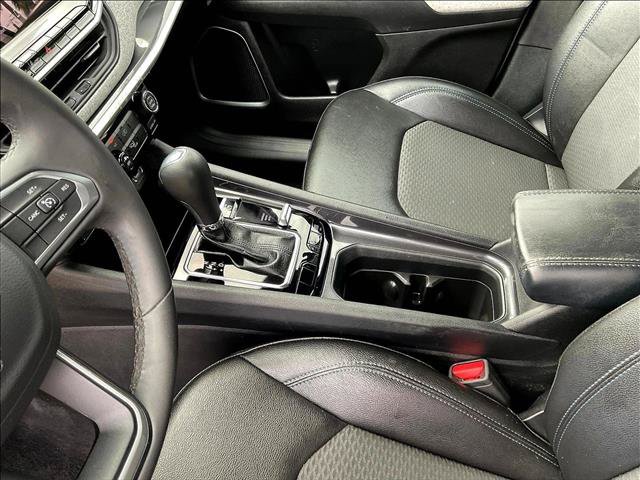 Used 2024 Jeep Compass Latitude AWD/4WD image 11