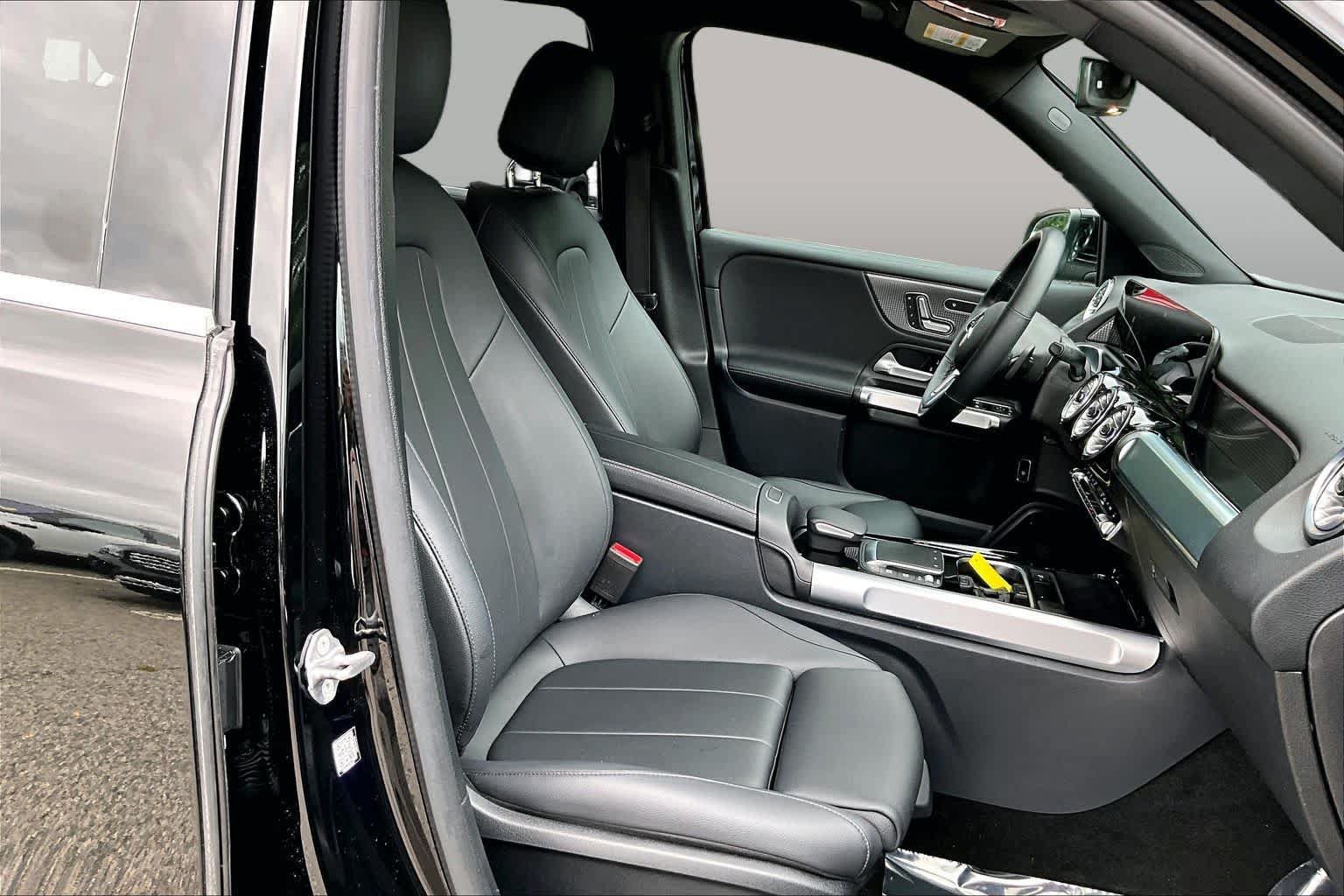 Certified 2022 Mercedes-Benz GLB 250 4MATIC image 8