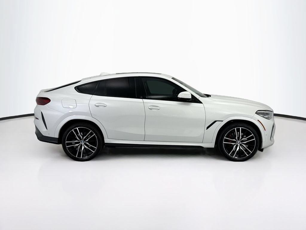 Used 2023 BMW X6 xDrive40i w/ M Sport Package AWD/4WD image 4