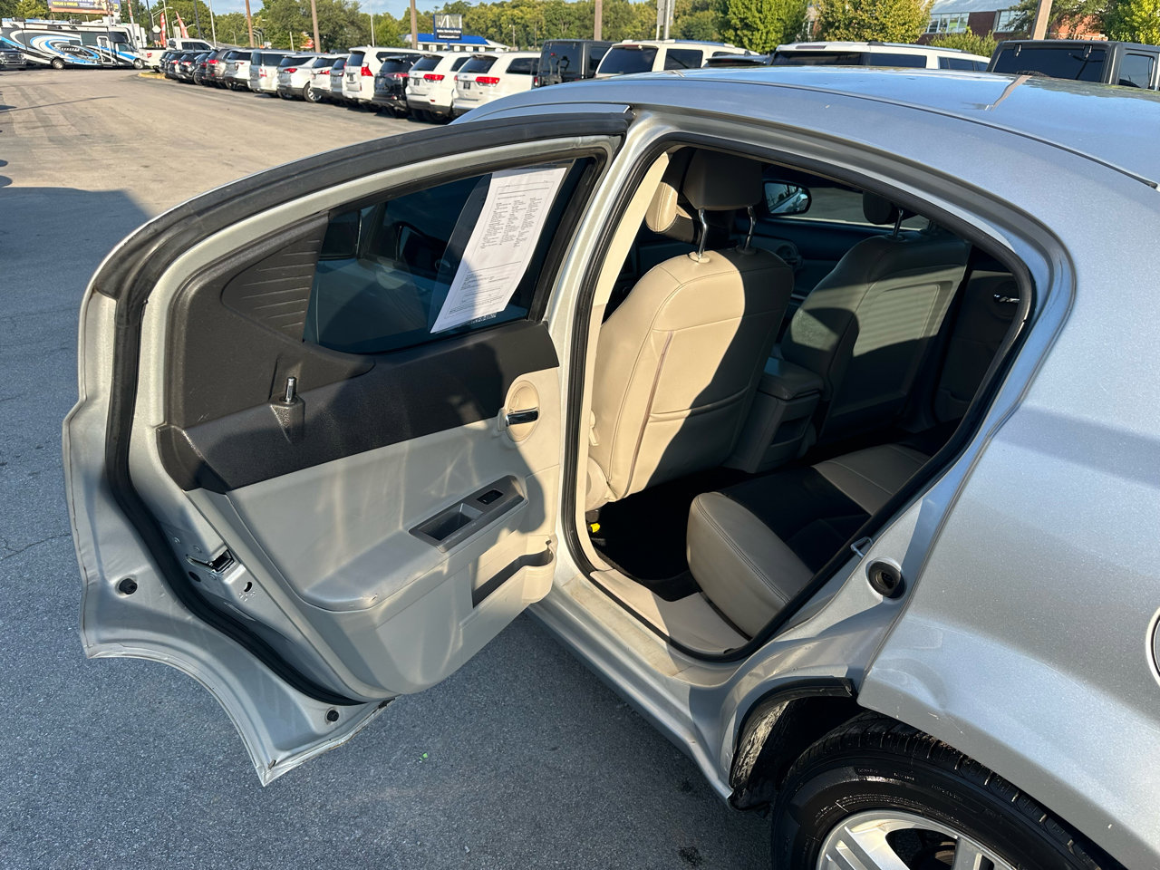 Used 2010 Dodge Avenger R/T image 13