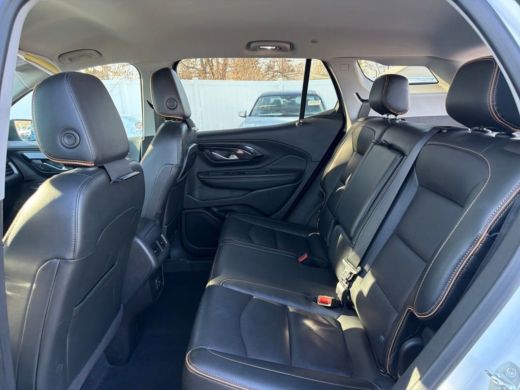 Used 2023 GMC Terrain AT4 AWD/4WD image 30