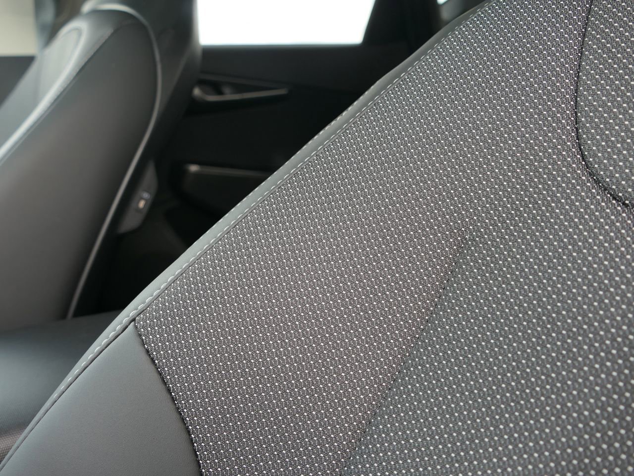 New 2025 Kia EV6 Light w/ Light LR Technology Package image 12