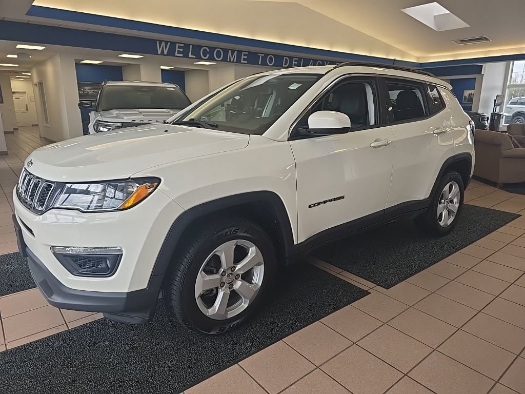 Used 2020 Jeep Compass Latitude w/ Cold Weather Group AWD/4WD image 2