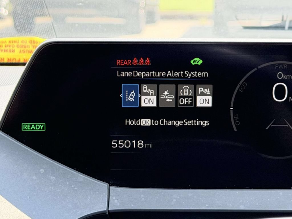 Used 2024 Toyota Prius LE FWD image 11