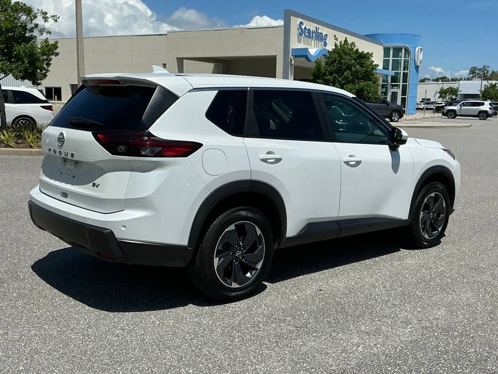 Used 2024 Nissan Rogue SV FWD image 8